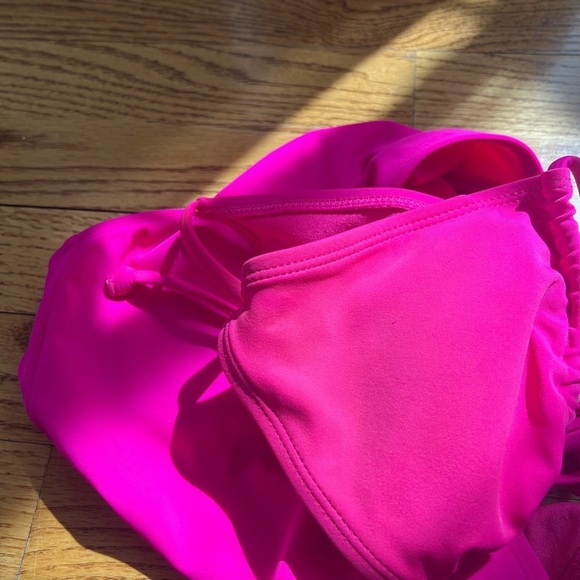 Old Navy Women's Hot Pink String Bikini Set Size Medium Barbiecorw - Picture 4 of 4